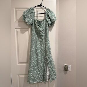 Francesca's Collections Green Floral Dress